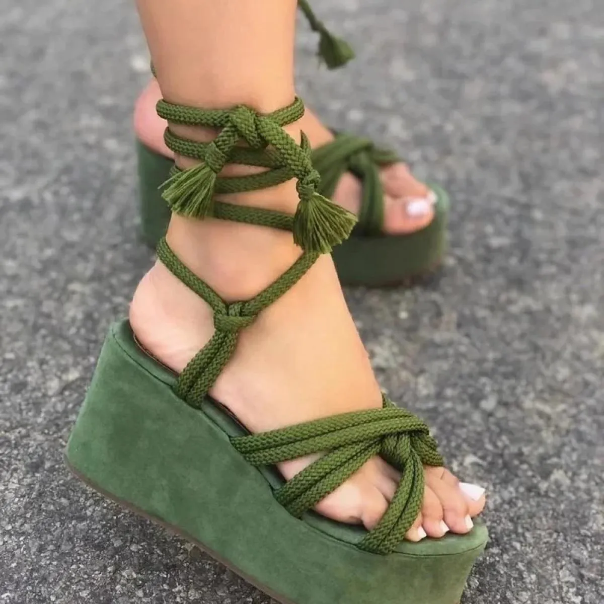 20243 Estate Nuova Piattaforma Sandali Con Zeppa Per Le Donne Moda Punta Rotonda Croce Legata Aumento di Altezza Open Toe Femme